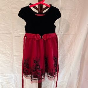 Formal red & black Girls Christmas dress, size 7, excellent condition